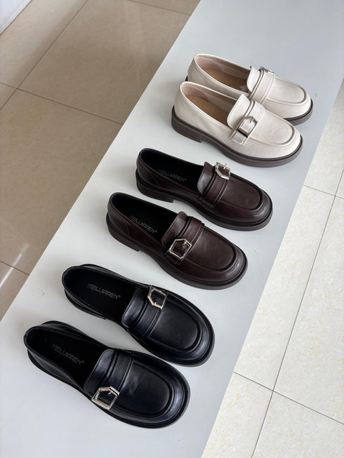 Buckle Straps Loafer